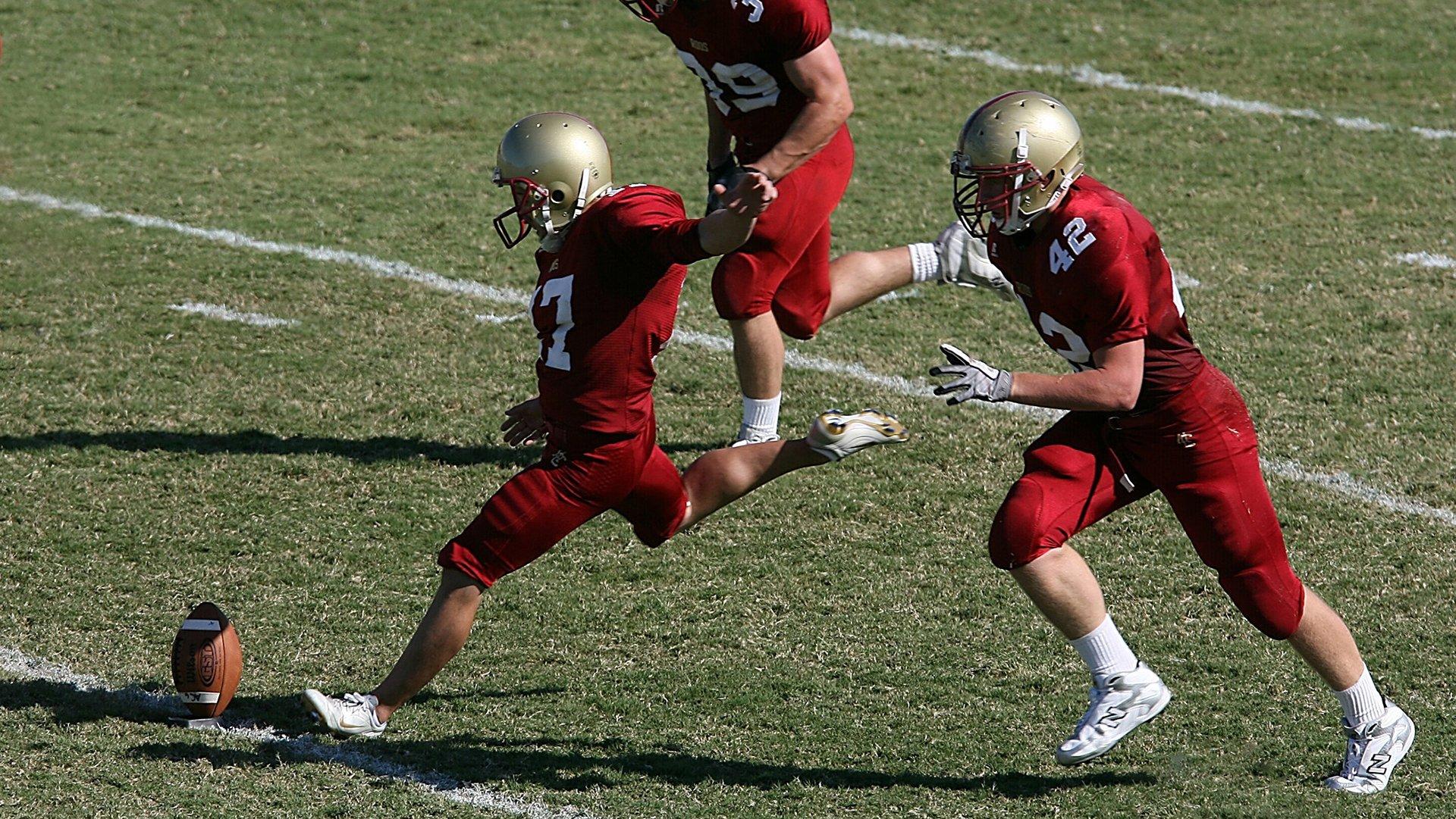 湖人球迷电台引爆篮坛论战，状元坎宁安力挺詹姆斯历史地位超越乔丹